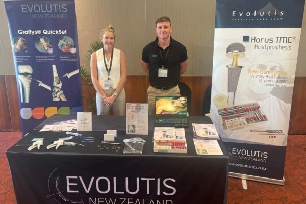 evolutis_nz_orthopaedic_products_news_sponsors_hand_rugby_balls_0